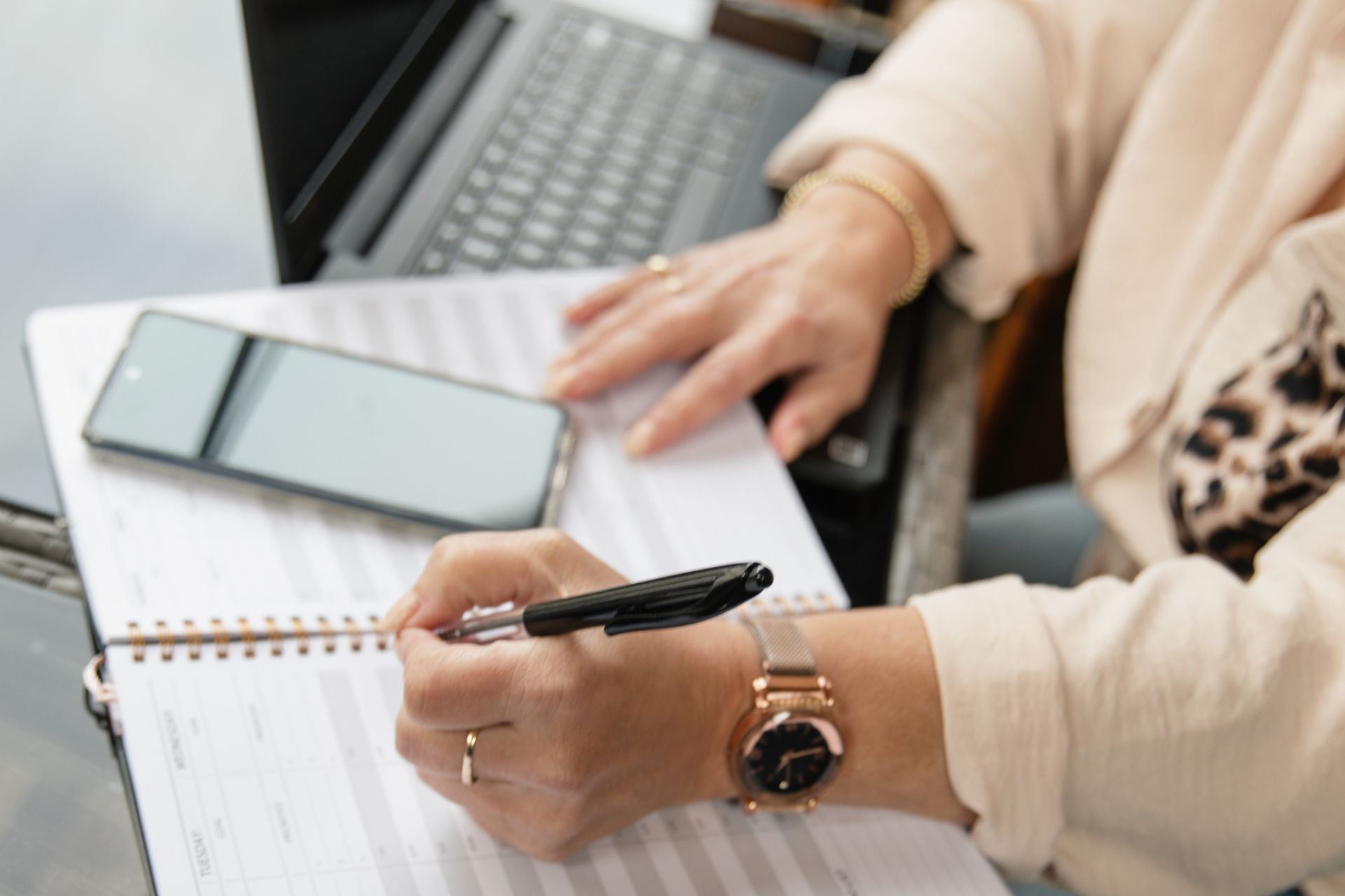 Monique dat dus Virtual Assisitant